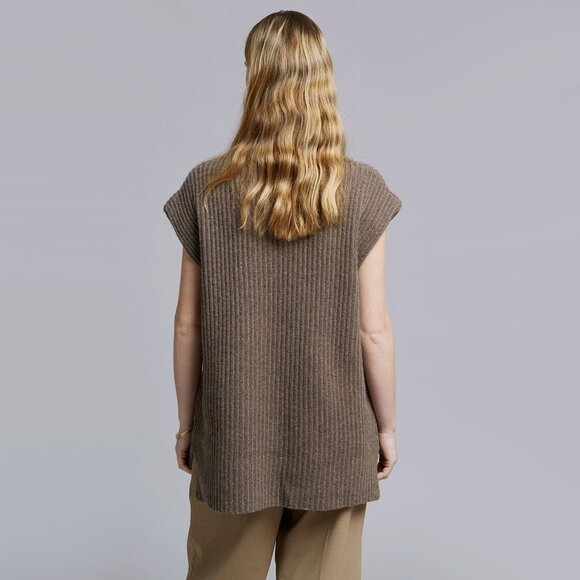 Ganni Ribbed Wool Sleeveless Vest in "Fossil", size XS. Fits oversize - Picture 3 of 9